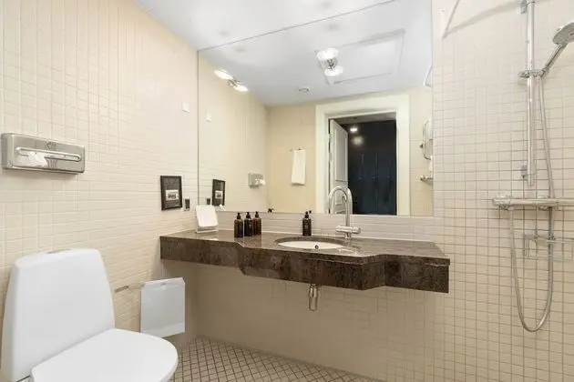 Superior Room (1 King Size Bed or 2 Single 180x200cm)