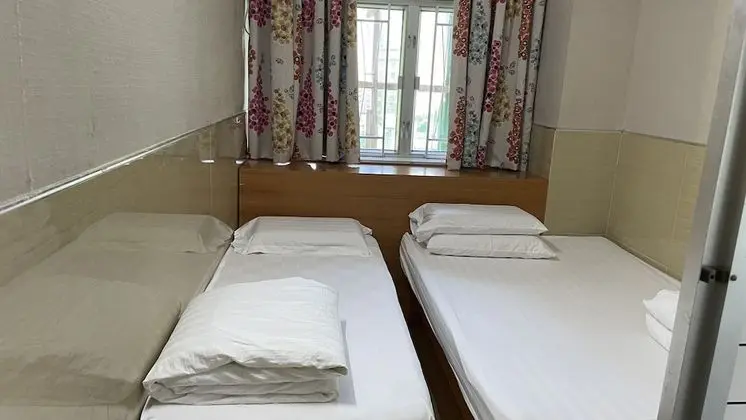 Üç Kişilik Oda