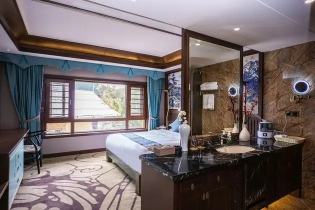 Deluxe Tek Büyük Yataklı Oda