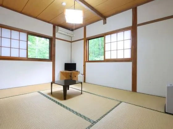 Üç Kişilik Oda (Japanese style, 6 tatami mats)