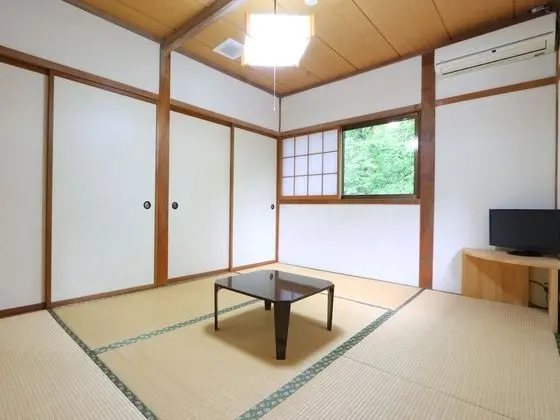 Üç Kişilik Oda (Japanese style, 6 tatami mats)