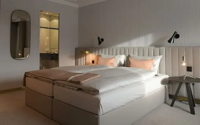 Tek Büyük Yataklı Oda, Balkon, Dağ Manzaralı (South)