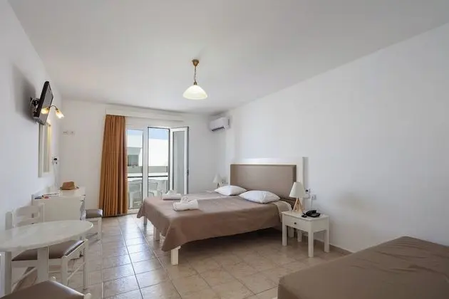 Üç Kişilik Oda, Bahçe Manzaralı