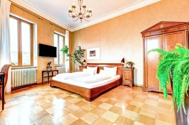 Standard Tek Büyük Yataklı Oda