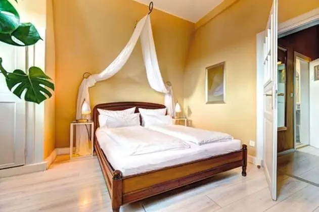 Standard Tek Büyük Yataklı Oda