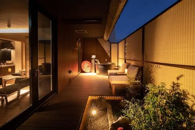 Süit (with Open-Air Bath, 65m2)