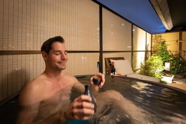 Süit (with Open-Air Bath, 65m2)