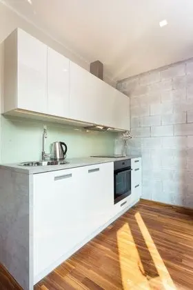 APARTMENT 3, Large 1 Bedroom