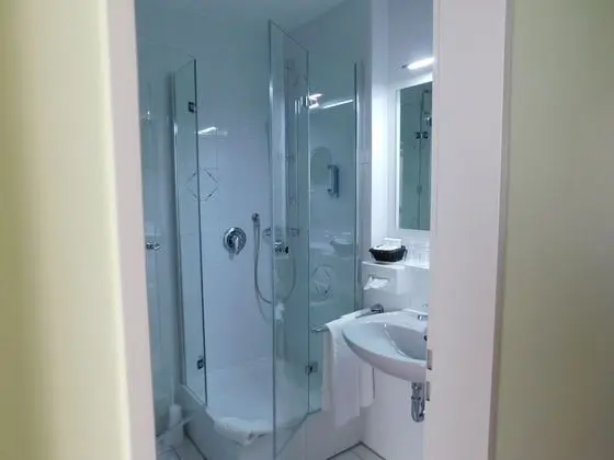 Comfort Tek Büyük veya İki Ayrı Yataklı Oda, Balkon