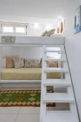 Small Budget Room for 2 Lower Ground