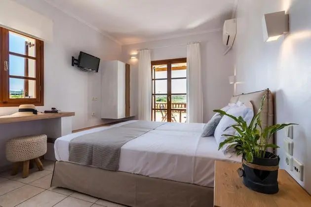 Superior Oda, Deniz Manzaralı (1st Floor)