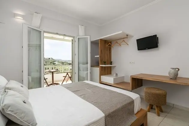 Superior Oda, Deniz Manzaralı (1st Floor)