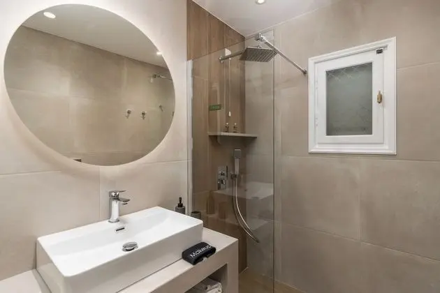 Superior Oda, Deniz Manzaralı (1st Floor)
