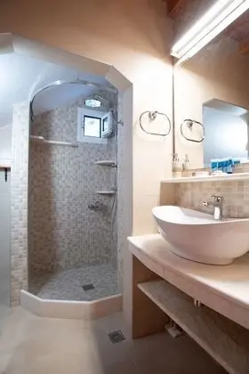 Luxury Dört Kişilik Oda (First Floor)