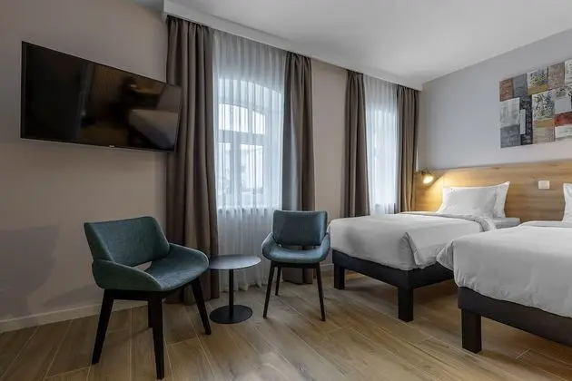 Comfort Tek Büyük veya İki Ayrı Yataklı Oda
