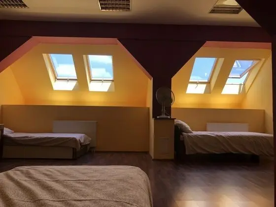 Basic Üç Kişilik Oda