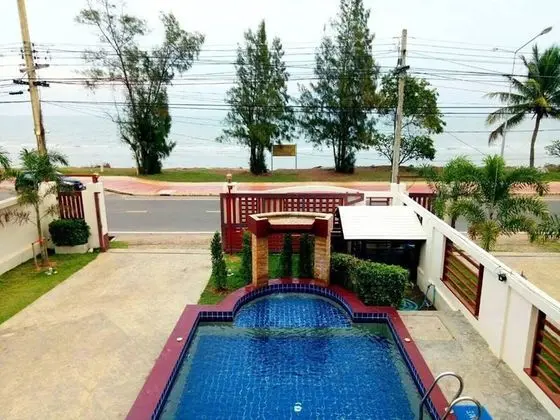 5 Bed room Private Pool Villa Modern Style