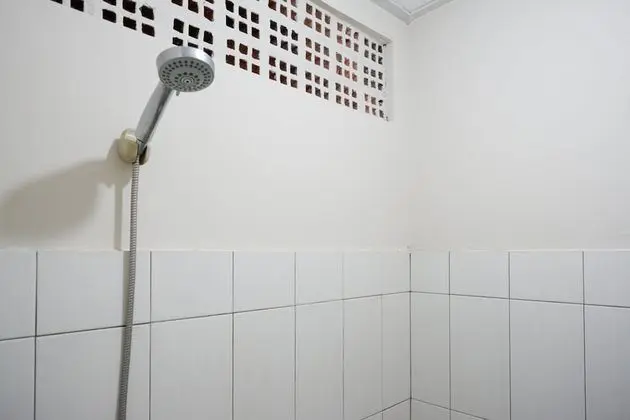 Tek Kişilik Oda, Ortak Banyo