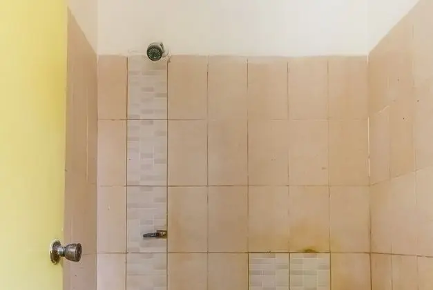 Tek Kişilik Oda, Ortak Banyo