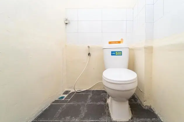 Tek Kişilik Oda, Ortak Banyo