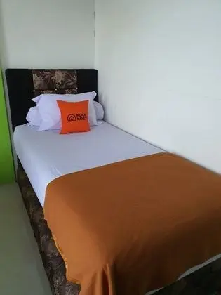 Tek Kişilik Oda, Ortak Banyo