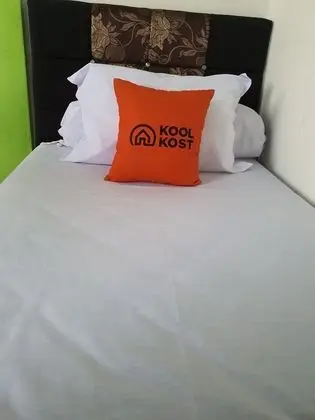 Tek Kişilik Oda, Ortak Banyo