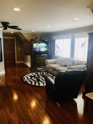 Selkirk Mountain View Master Suite
