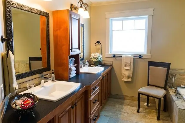 West Arm View Suite