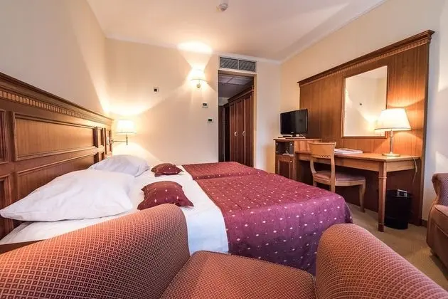 Tek Büyük Yataklı Oda