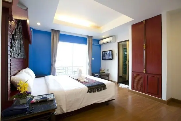 Superior King Bed Canal View with Balcony