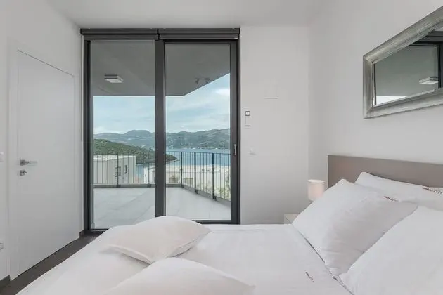 Deluxe Apartment, 2 Bedrooms, Terrace, Sea View (Tamaris 1)