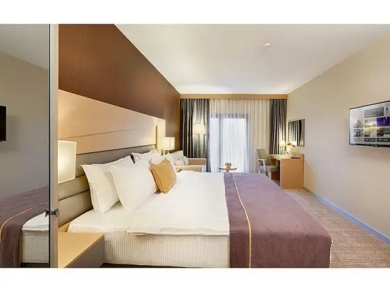 Connected Rooms