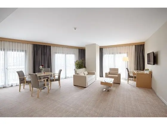 Suite, Şehir Manzaralı
