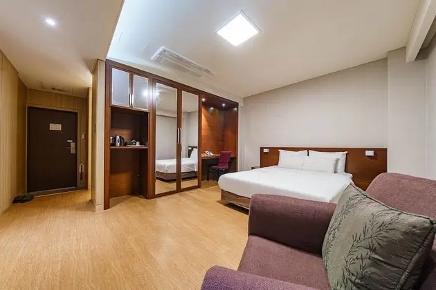 Deluxe Tek Büyük Yataklı Oda