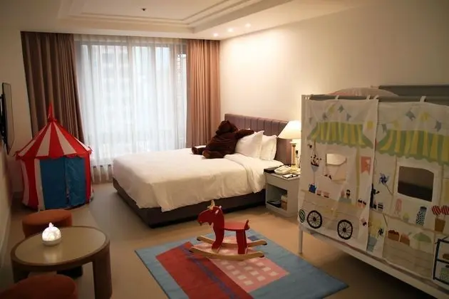 Deluxe Kids Family Twin with Bathtub (guest must accompanied with kids under 13 yo)