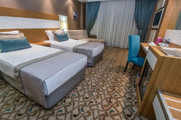 https://imagessl.etstur.com/files/images/hotelImages/TR/50995/l/Korel-Thermal-Resort-Hotel-Oda-263136.jpg