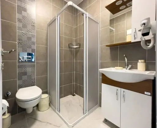 Basic Single room