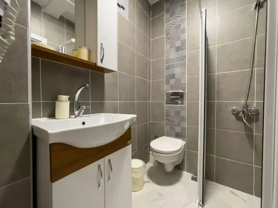 Basic Single room