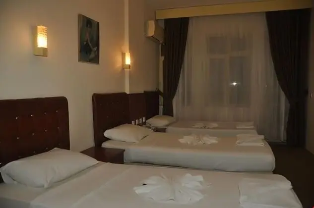 Standart Oda - Havuz Manzaralı