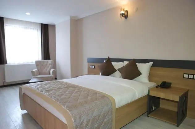 Çift Kişilik, Şehir Manzaralı