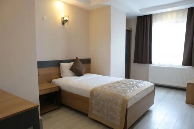 Tek Kişilik, Şehir Manzaralı