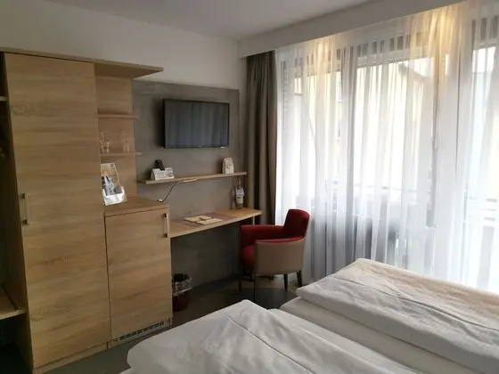 Tek Büyük Yataklı Oda