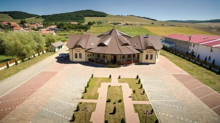 Apart Daire, Bahçe Manzaralı