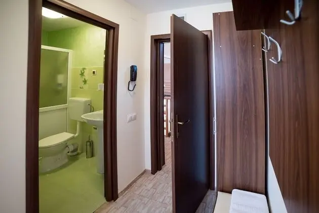 Basic İki Ayrı Yataklı Oda, 2 Tek Kişilik Yatak, Küvet, Bahçe Manzaralı