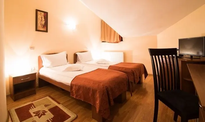 Basic İki Ayrı Yataklı Oda, 2 Tek Kişilik Yatak, Küvet, Bahçe Manzaralı