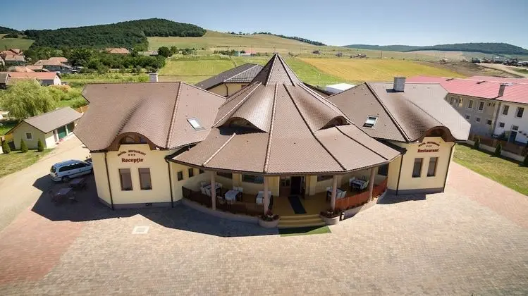 Basic Tek Büyük Yataklı Oda