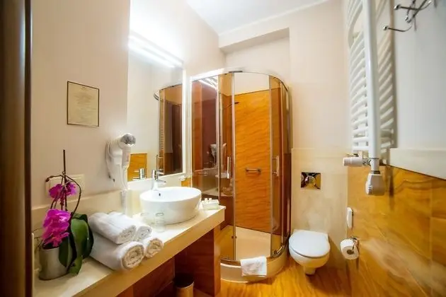 Comfort Tek Büyük veya İki Ayrı Yataklı Oda
