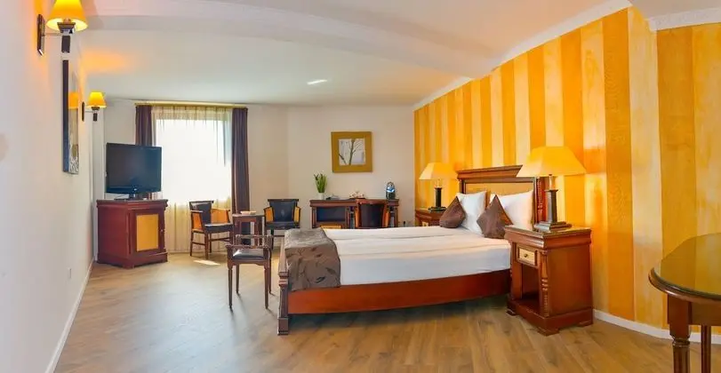 Superior Tek Büyük veya İki Ayrı Yataklı Oda