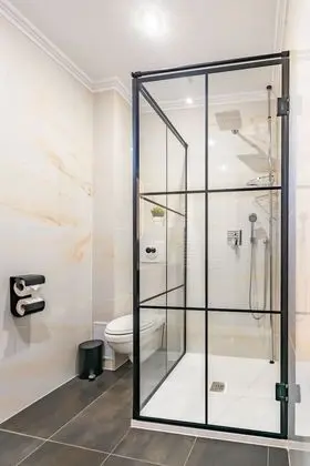 Superior Tek Büyük veya İki Ayrı Yataklı Oda