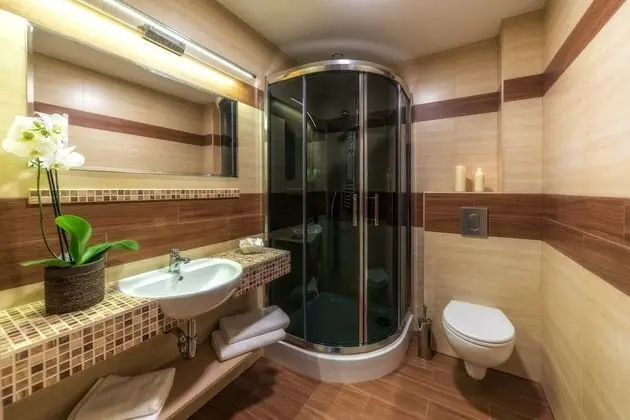 Deluxe Tek Büyük Yataklı Oda, Balkon, Dağ Manzaralı